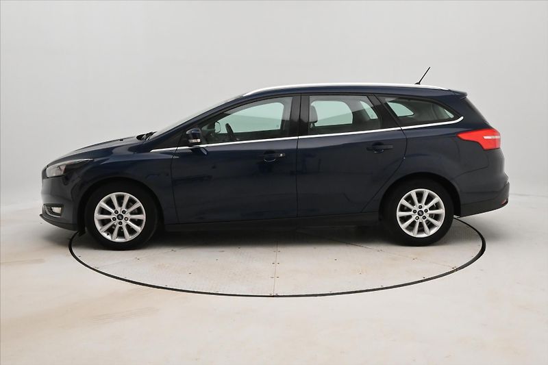 Ford Focus 1,0 EcoBoost 92 kW TAŽNÉ Záruk - fotka 8 z 30