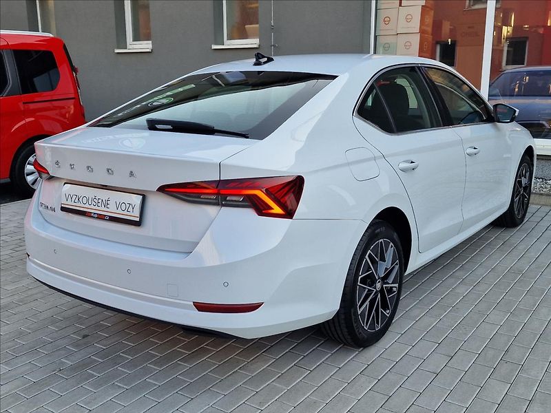 Škoda Octavia 2.0TDI Style, původ ČR,1.Maj. - fotka 10 z 50
