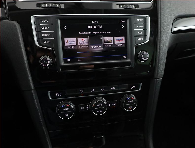 Volkswagen Golf (2016) Comfortline 1.6 TDI, Tempomat - fotka 10 z 16