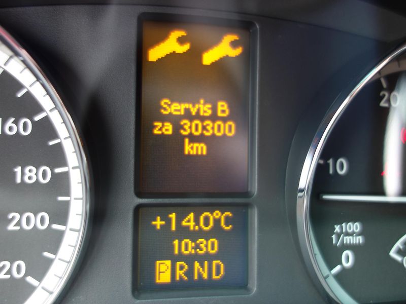 Mercedes-Benz Viano (2013) 3.0 CDI V6/ČR/MARCO POLO/6MÍST - fotka 35 z 123