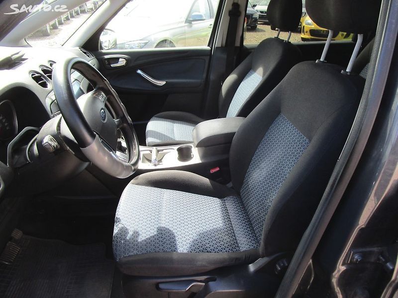 Ford S-MAX 2,0TDCi-96KW-AUTOMAT - fotka 13 z 24