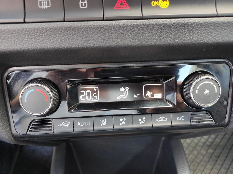Škoda Fabia (2017) Combi 1.0TSI 95k MAN6 nové CZ - fotka 23 z 33