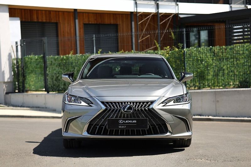 Lexus ES 300h 300H 2,5 HEV LIMITED EDITION - fotka 2 z 26