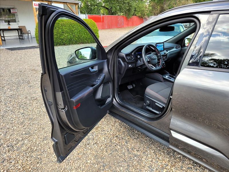 Ford Kuga 2,5 Rezervace! HEV,140kw,ST-li - fotka 7 z 50