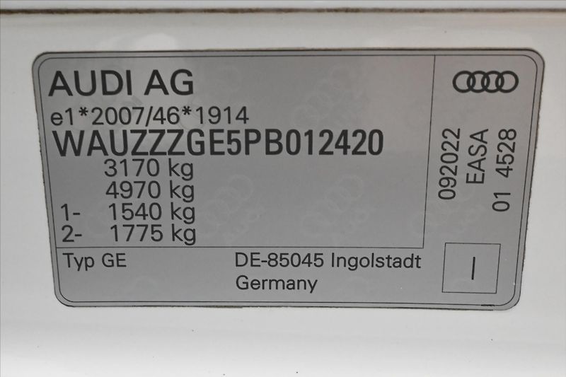 Audi e-tron 55 300 kW QUATTRO S-LINE Záruk - fotka 12 z 31