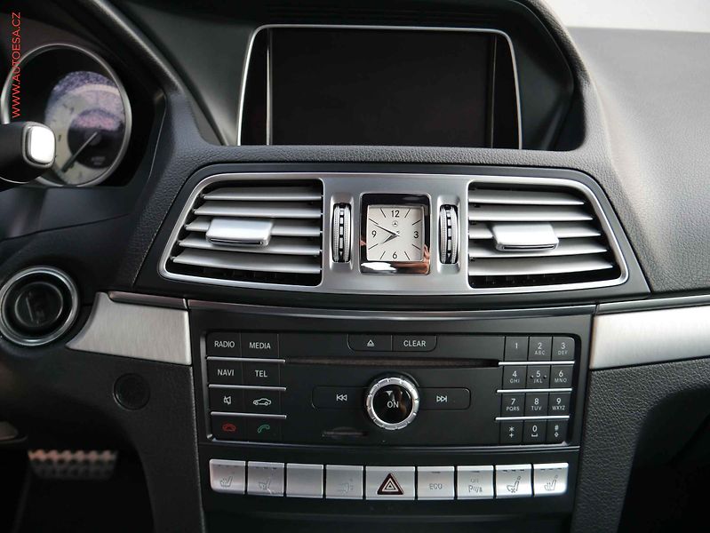 Mercedes-Benz Třídy E (2015) 3.0 CDi, ČR, AT, LED, kůže - fotka 12 z 20
