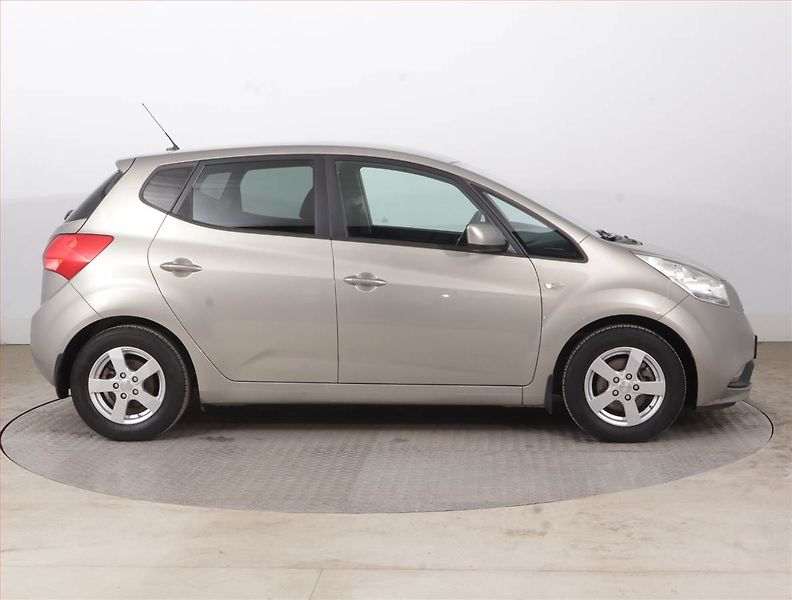 Kia Venga (2017) 1.4 CVVT, Serv.kniha - fotka 6 z 14