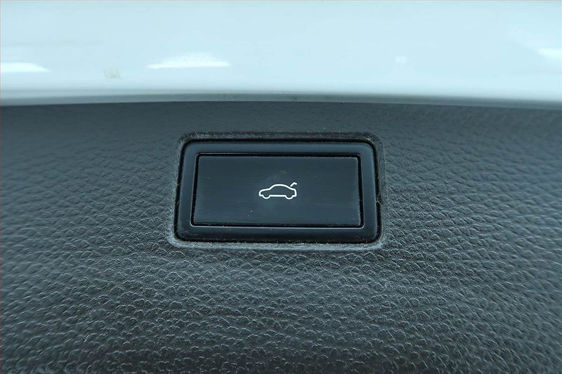 Volkswagen Passat (2013) 2.0 TDI, 4X4, Automat, Navi - fotka 26 z 26
