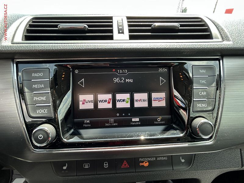 Škoda Fabia (2018) 1.0 TSi, Clever, navi, kamera - fotka 15 z 18