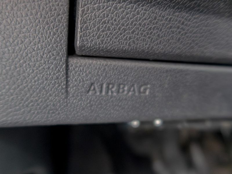 Volkswagen Golf (2012) 1.6TDI 77KW – SERVIS - fotka 28 z 46