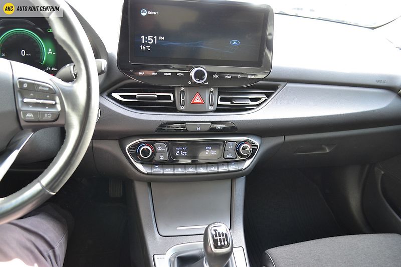 Hyundai i30 FASTBACK 1,5 T-GDI MT STYLE - fotka 29 z 62