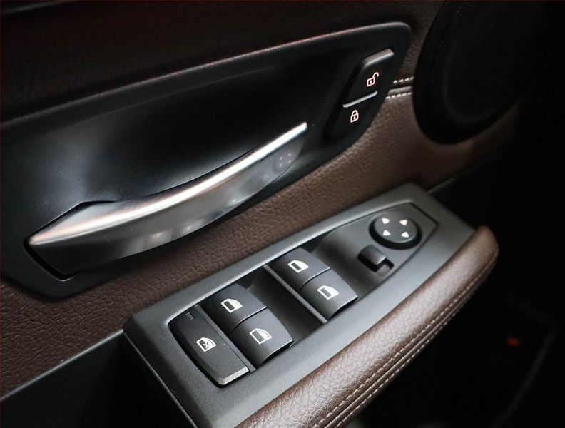 BMW Řada 2 (2021) Luxury Line 216d Gran Tourer - fotka 20 z 25