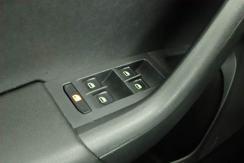 Škoda Octavia (2015) 2.0 TDI, ČR,1.maj, Tempomat - fotka 9 z 15