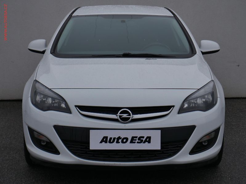 Opel Astra (2015) 1.6. CDTi, ČR, Klima - fotka 2 z 19
