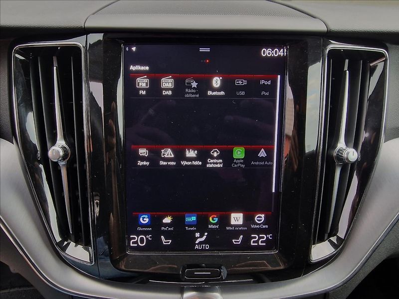 Volvo XC60 B4 145kW AWD Momentum Pro,ČR - fotka 27 z 50