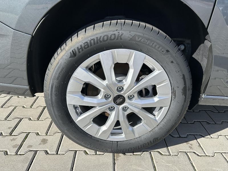 Ford Tourneo Connect 1.5 Ecoboost 110kW AT Titanium - fotka 4 z 38