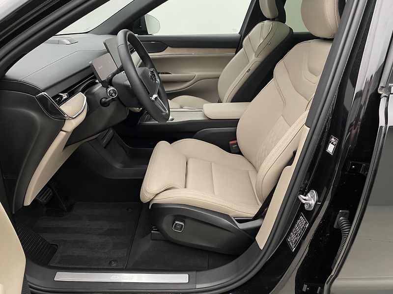 Volvo EX90 PURE ELECTRIC TWIN REZERVACE - fotka 3 z 60