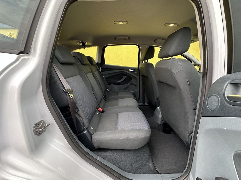 Ford C-MAX (2012) 1.6/77kW *KLIMA* ČR  - fotka 20 z 28