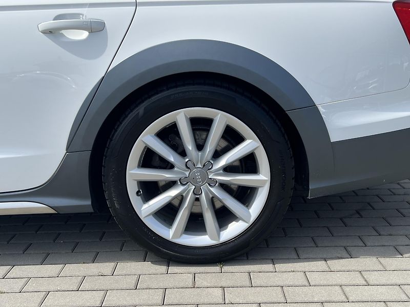 Audi A6 Allroad (2013) 3.0 BiTDi 230KW QUATTRO - fotka 38 z 41
