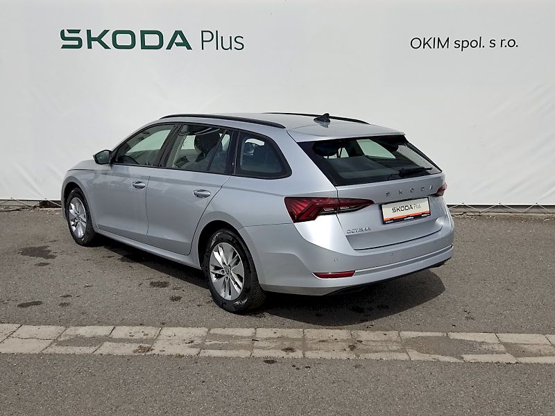 Škoda Octavia (2023) Combi Ambition 2,0 Tdi 110 Kw - fotka 33 z 36