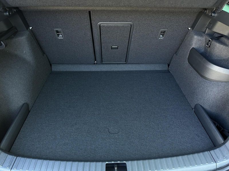 Škoda Karoq 2.0TDi 4x4 DSG 150PS Sportline - fotka 43 z 46