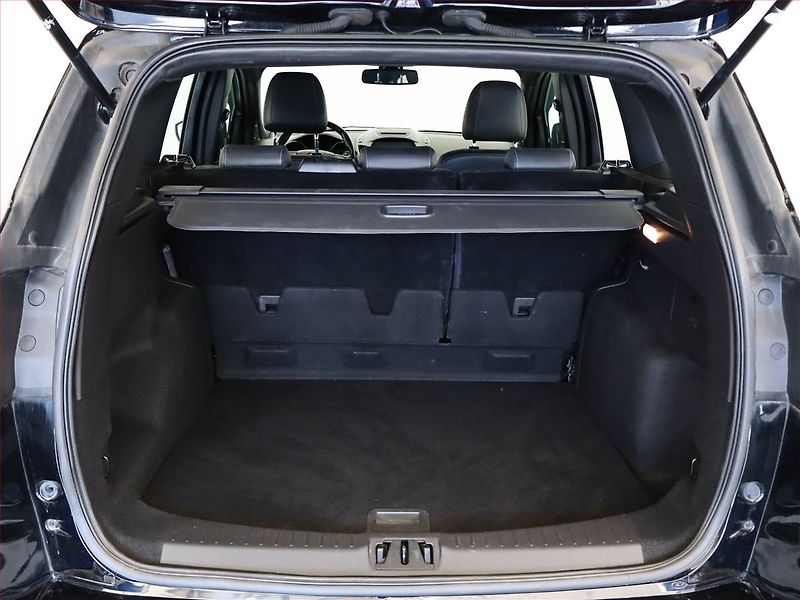 Ford Kuga (2017) 2.0 TDCi, Automat, Serv.kniha - fotka 12 z 17