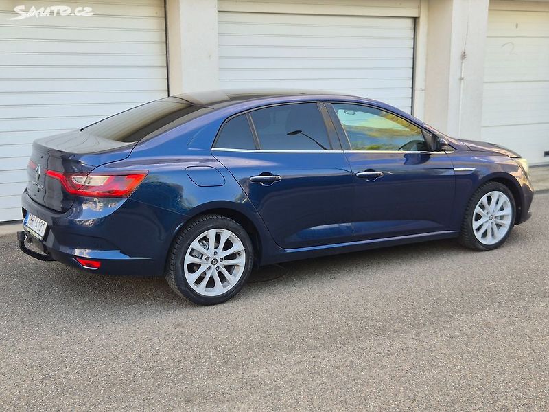 Renault Mégane (2017) 1.2i Automat 97Kw - fotka 9 z 29