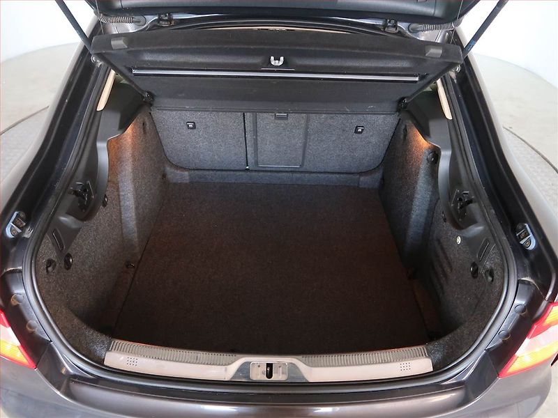 Škoda Superb (2009) 2.0 TDI, Xenony, Tempomat - fotka 13 z 13