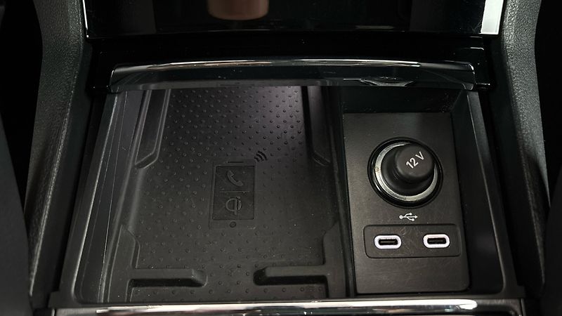Škoda Karoq 2.0 TDI DSG 4x4 Sportline Excl - fotka 23 z 32