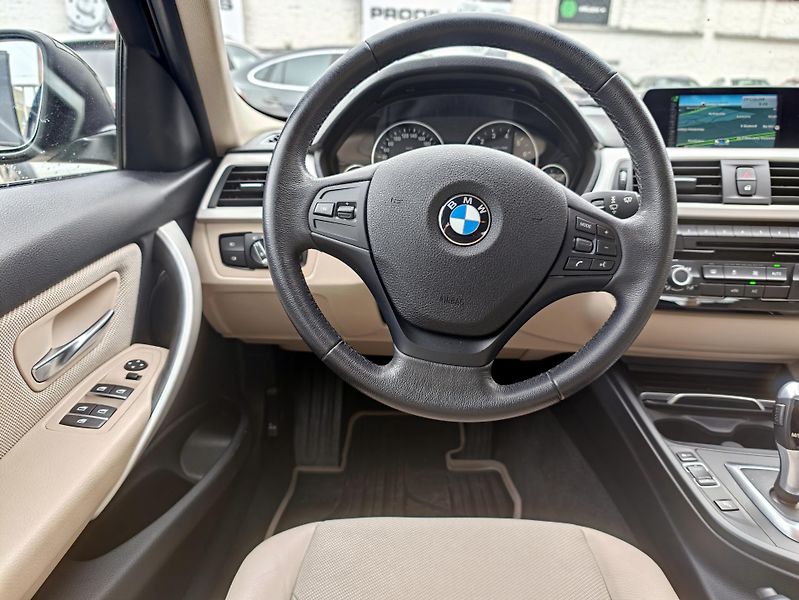 BMW Řada 3 320i xDrive, 1.majitel - fotka 20 z 25
