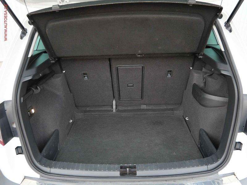 Škoda Karoq (2020) 2.0 TDi, ČR, Style, LED, navi - fotka 7 z 26