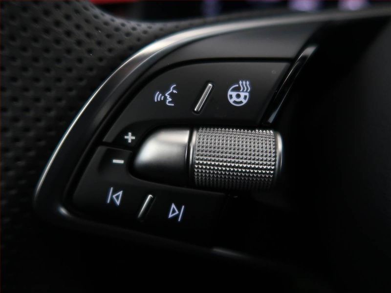 Škoda Kamiq (2026) 1.0 TSI - fotka 14 z 16