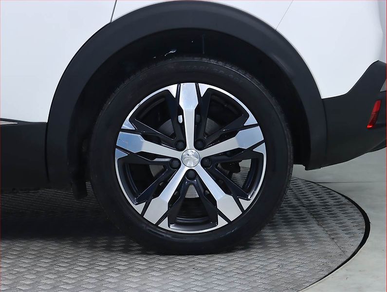 Peugeot 3008 (2020) 1.5 BlueHDi, ČR,1.maj - fotka 12 z 17