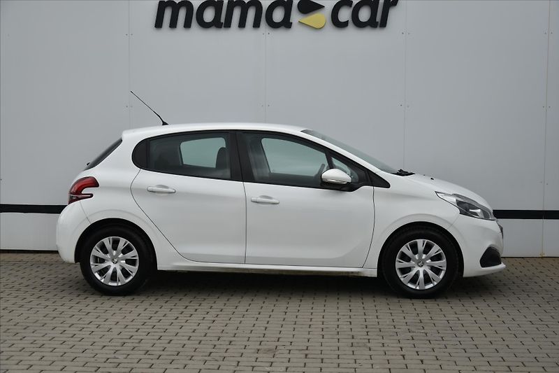 Peugeot 208 1.2i 60kW 1.MAJITEL DPH ČR - fotka 8 z 19