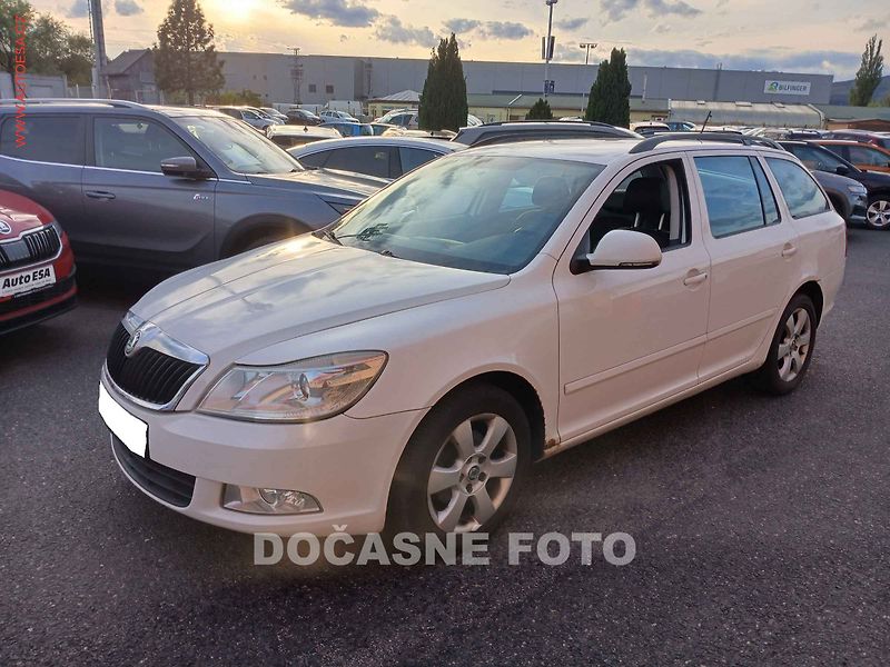 Škoda Octavia (2009) 1.9 TDi, ČR, AC, temp - fotka 1 z 3