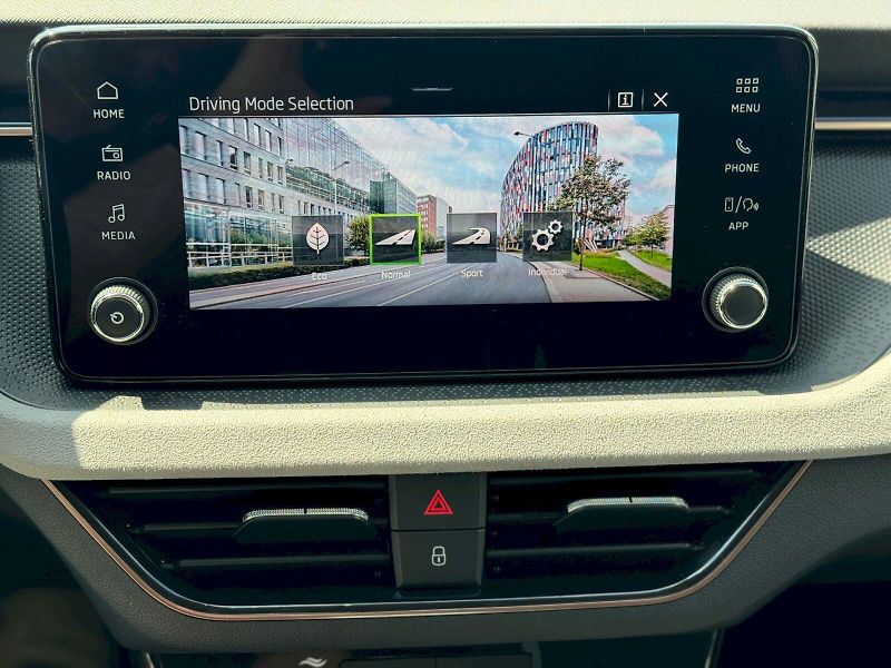 Škoda Scala (2026) Top Selection 1.0 TSI 85 kW - fotka 13 z 25