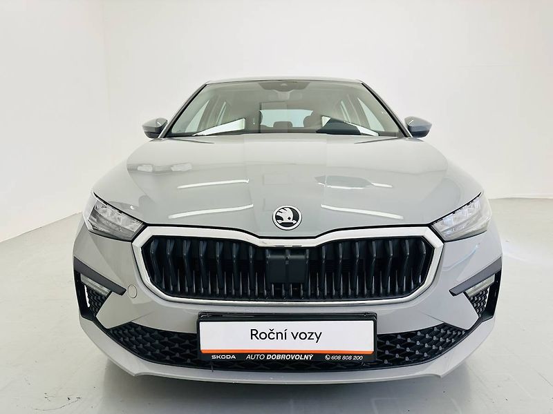 Škoda Scala Top Selection 1,0 TSI 85kW MT6 - fotka 4 z 27