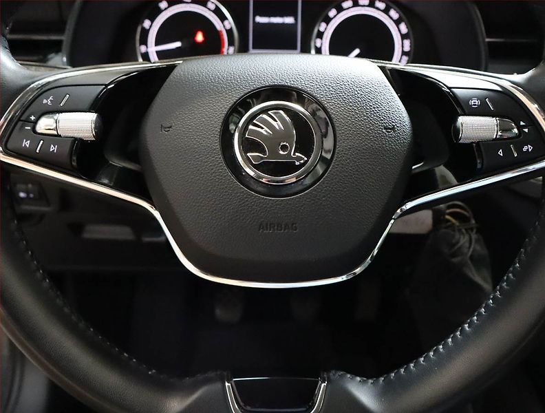 Škoda Kamiq (2023) Ambition Plus 1.0 TSI, ČR - fotka 15 z 15