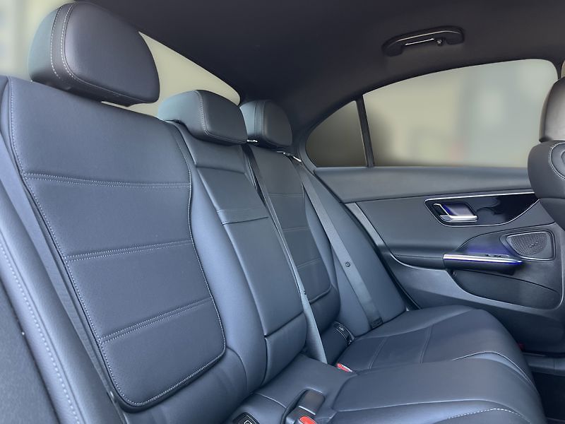 Mercedes-Benz Třídy C 200 4MATIC Avantgarde - fotka 17 z 18