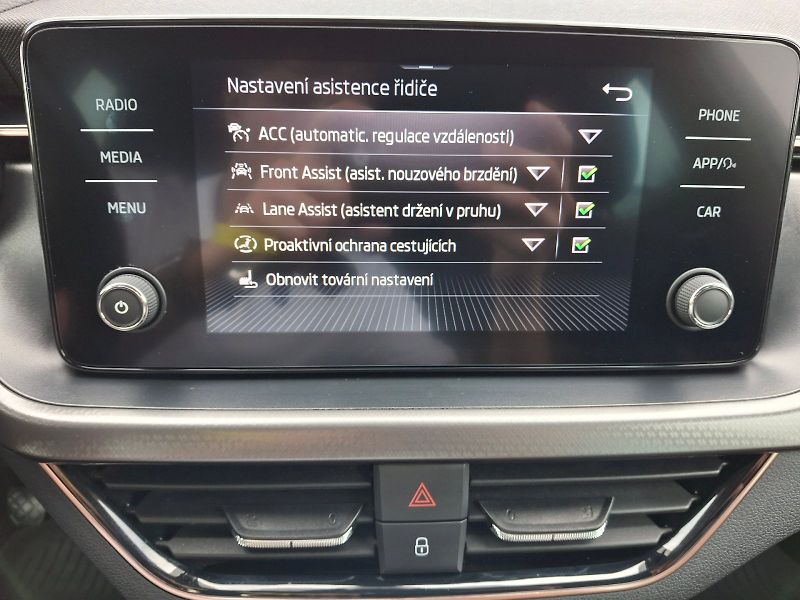 Škoda Kamiq (2022) Style 1,5TSi 110kW - fotka 23 z 35