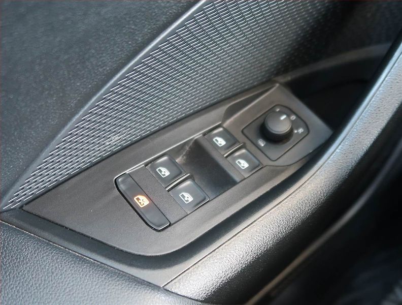 Škoda Octavia (2022) Ambition 2.0 TDI, ČR,1.maj - fotka 15 z 22
