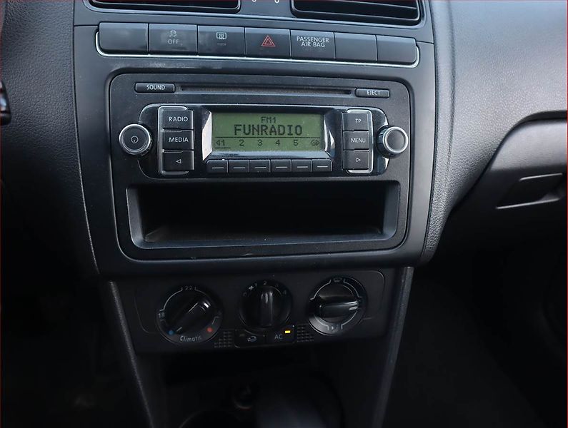 Volkswagen Polo (2009) 1.2 12V, Serv.kniha - fotka 12 z 14