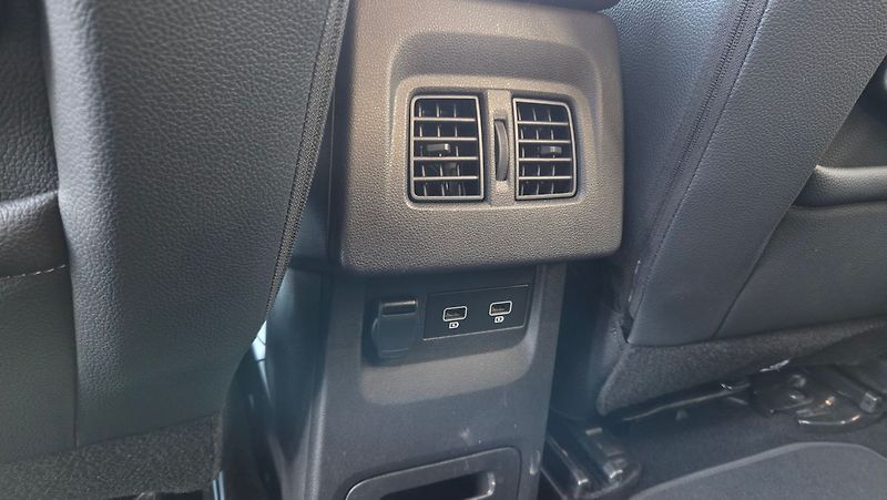 Mercedes-Benz Třídy T 180d PROGRESSIVE automat - fotka 19 z 25
