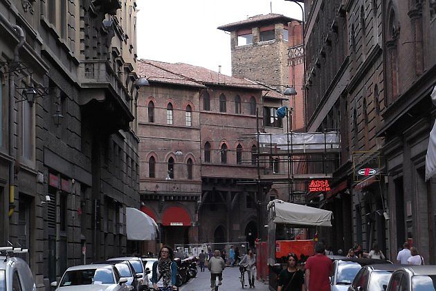 V regionu Emilia-Romagna se omezení dotkne Boloně i řady dalších měst nad 30 tisíc obyvatel., zdroj: karel291, Wikimedia Commons, CC BY 3.0