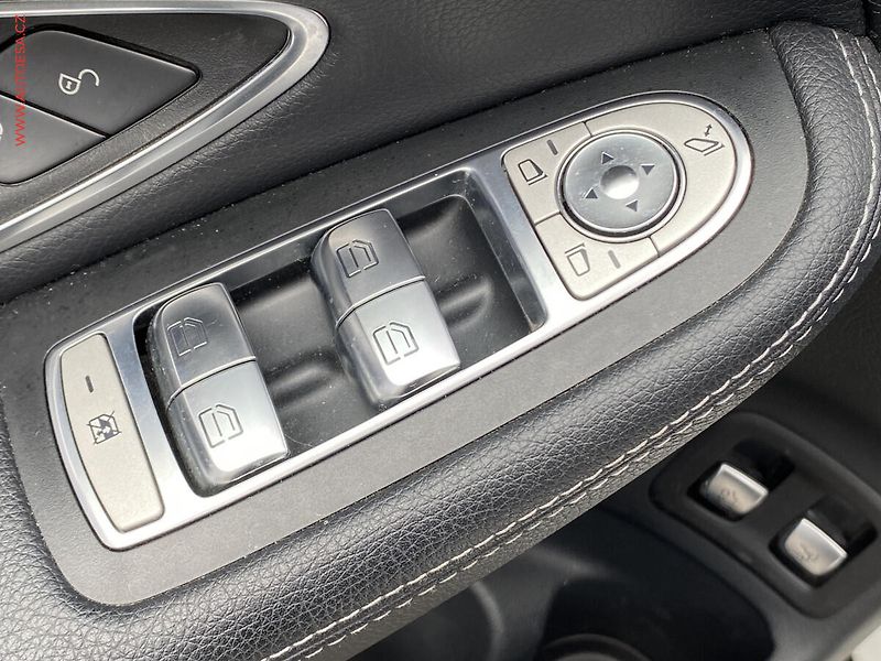 Mercedes-Benz GLC (2016) 2.0T 250 4Matic, ČR, AT, LED - fotka 11 z 19