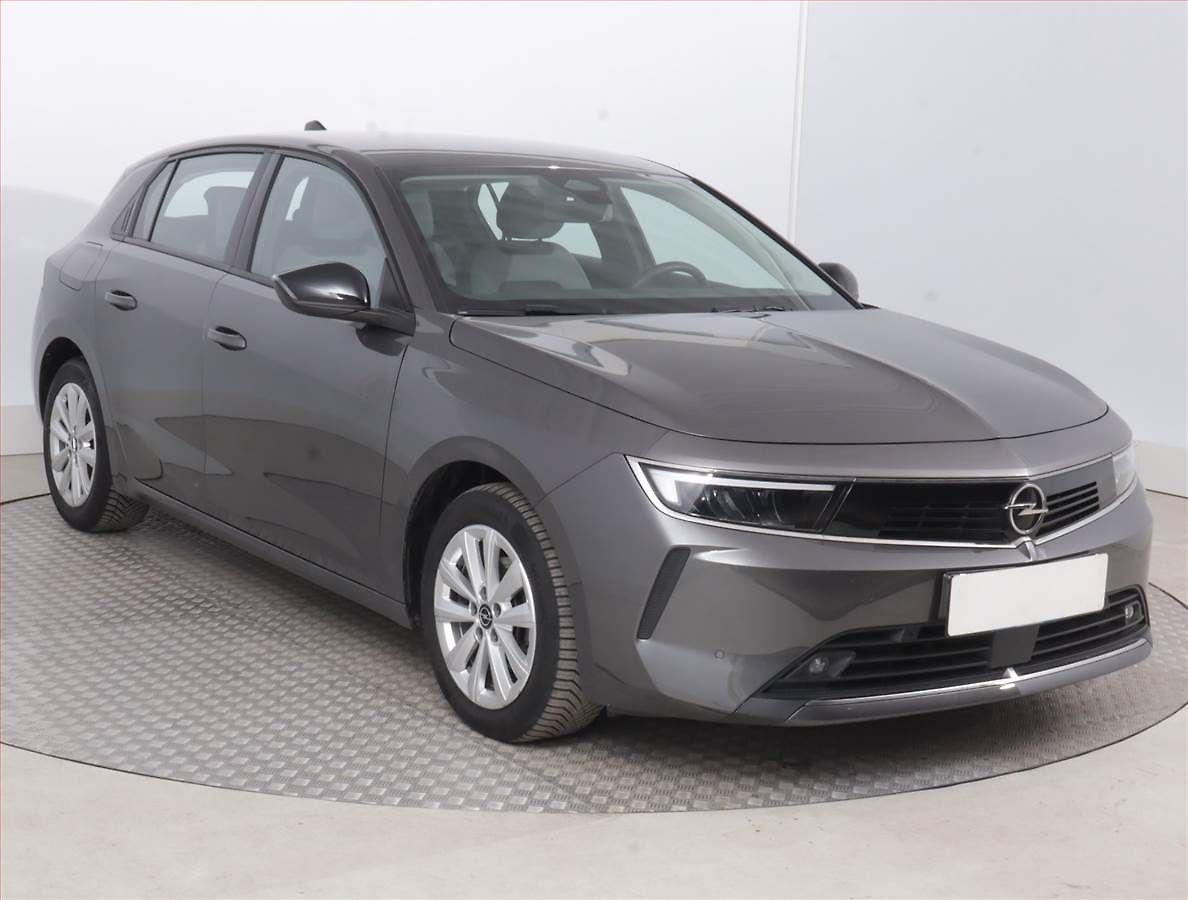 Opel Astra Edition 1.2 Turbo, Navi