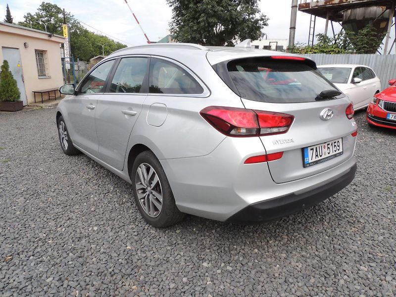Hyundai i30 (2019) Combi 1.6CRDi,100kw,automat,ČR - fotka 7 z 49