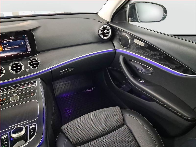 Mercedes-Benz Třídy E (2018) E 200 - fotka 8 z 23