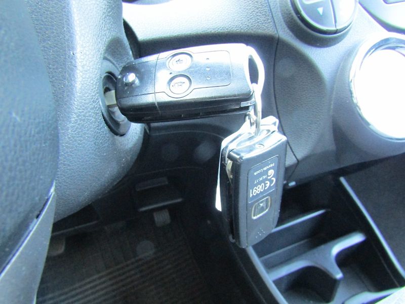 Honda Jazz (2012) 1.3 16V 73kW - fotka 30 z 35