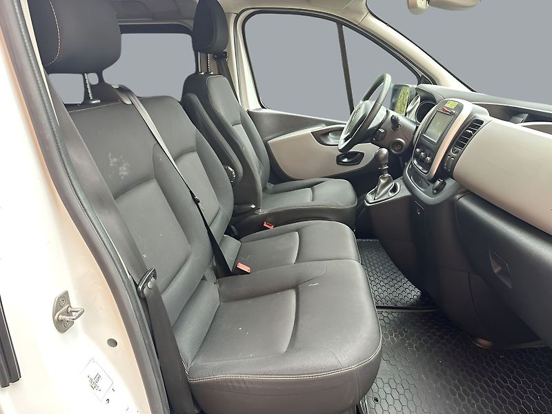 Renault Trafic 1.6dCi 92kW 9 míst - fotka 19 z 20